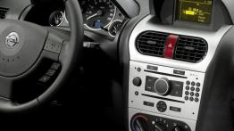 Opel Combo C Tour - konsola środkowa