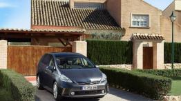 Toyota Prius Plus - widok z przodu