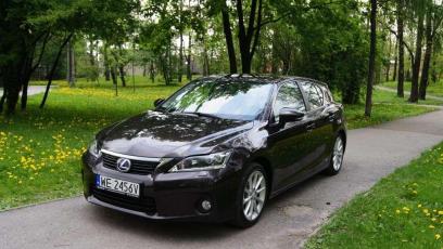Bezszelestnie wjeżdża przyszłość - Lexus CT