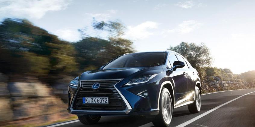 Lexus wyprzedził niemiecką trójkę w USA