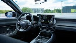 Dacia Bigster Hybrid Journey stanowi największe wyzwanie dla chińskich aut