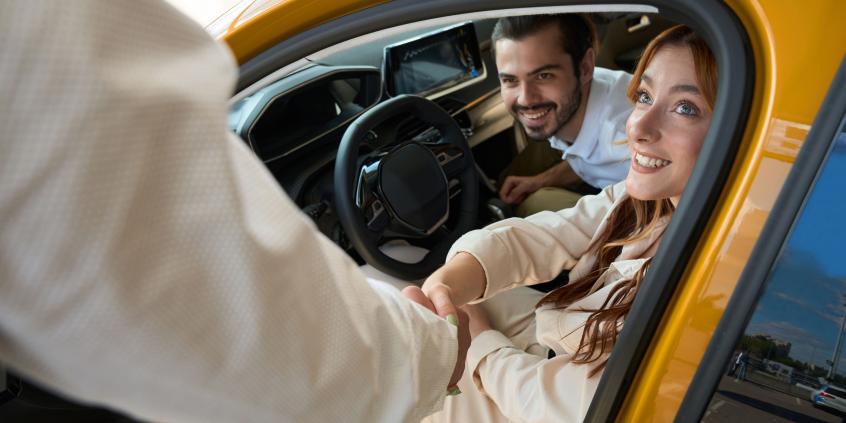 Subskrypcja zamiast własności – czy to koniec ery „posiadania” auta?