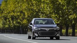 Toyota Avalon IV - widok z przodu