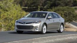 Toyota Avalon IV - widok z przodu