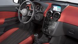 Opel Corsa IV - kokpit