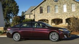 Toyota Avalon IV - prawy bok