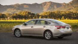 Toyota Avalon IV - lewy bok