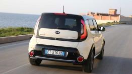 Kia Soul II (2014) CDRi 16V - widok z tyłu