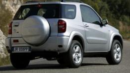 Toyota RAV4 - widok z tyłu