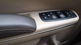 Dla kierowców z fantazją - Lancia Thema 3.6 V6