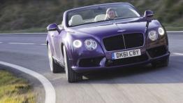 Bentley Continental GTC V8 - widok z przodu