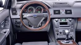 Volvo XC 90 V8 - kokpit