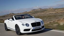 Bentley Continental GTC V8 - widok z przodu