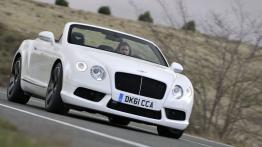 Bentley Continental GTC V8 - widok z przodu
