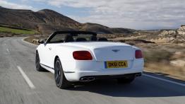Bentley Continental GTC V8 - widok z tyłu
