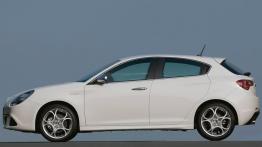 Alfa Romeo Giulietta Nuova - lewy bok