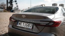 Toyota Camry Hybrid Executive - ty³ - reflektory wy³±czone