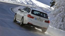 BMW 320d Touring xDrive - widok z tyłu