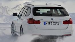 BMW 320d Touring xDrive - widok z tyłu