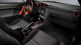 Scion tC Coupe z nowym pakietem dodatków