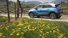 Opel Crossland X - lewy bok