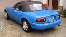 Najsłynniejszy roadster w historii motoryzacji - Mazda MX5