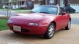 Najsłynniejszy roadster w historii motoryzacji - Mazda MX5