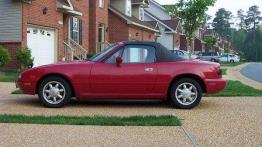 Najsłynniejszy roadster w historii motoryzacji - Mazda MX5
