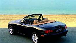 Najsłynniejszy roadster w historii motoryzacji - Mazda MX5