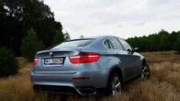 Elektryzująco szybka hybryda - BMW X6
