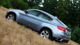 Elektryzująco szybka hybryda - BMW X6