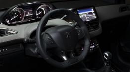 Peugeot 208 XY - pełny panel przedni