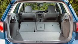 Volkswagen Golf VII 2.0 TDI BlueMotion Technology - tylna kanapa złożona, widok z bagażnika