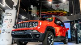 Pierwszy hybrydowy Jeep plug-in wjeżdża do Europy