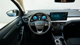Test: Ford Focus Kombi 1.5 EcoBlue A8 Titanium X był królem flot, a teraz zyskuje jako tanie rodzinne auto w trasy