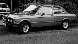 BMW 3 E21 - zalążek legendy