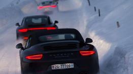 Porsche 911 Carrera 4. Sportowiec, któremu śnieg niestraszny