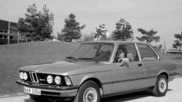 BMW 3 E21 - zalążek legendy