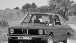 BMW 3 E21 - zalążek legendy