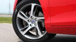 Volvo V40 T3 Momentum - zmiana warty