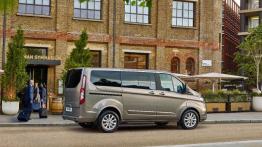 Flagowy van Forda odświeżony