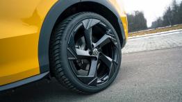 Volkswagen T-Roc 2026 R-Line 1.5 eTSI żółty