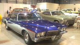 Upał, auta i dziewczyny