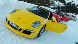 Porsche 911 Carrera 4. Sportowiec, któremu śnieg niestraszny