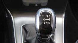 Volvo V40 T3 Momentum - zmiana warty