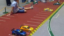 Upał, auta i dziewczyny