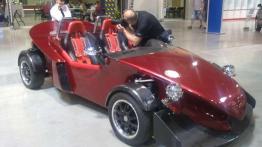 Upał, auta i dziewczyny