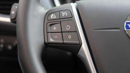 Volvo V40 T3 Momentum - zmiana warty