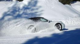 Porsche 911 Carrera 4. Sportowiec, któremu śnieg niestraszny