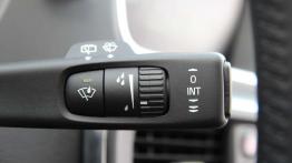 Volvo V40 T3 Momentum - zmiana warty